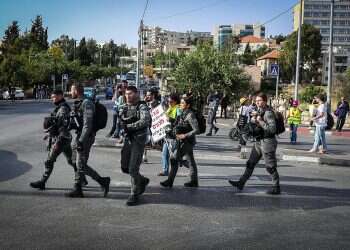 Right-wing lawmakers accosted in Jerusalem, police intervene