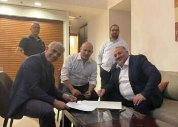 Hamas blasts Mansour Abbas for joining Lapid-Bennett government