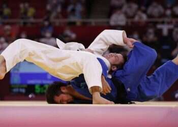 Olympics give Algerian judoka the boot for refusing to face Israeli opponent