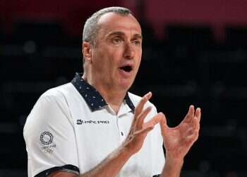 Israeli, Iranian coaches shake hands at Olympic basketball game