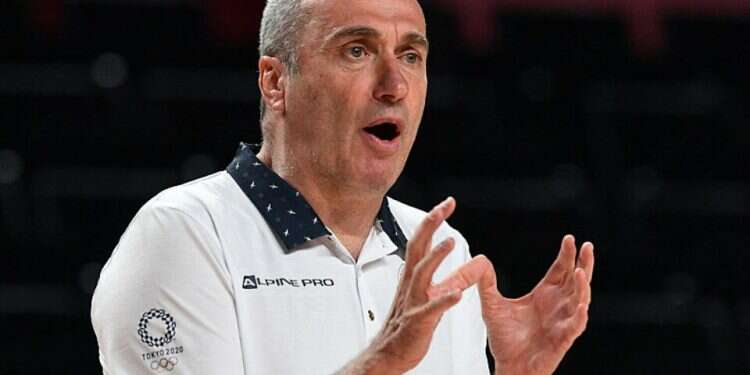 Israeli, Iranian coaches shake hands at Olympic basketball game