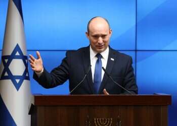 Bennett seeks to energize economy by slashing regulations