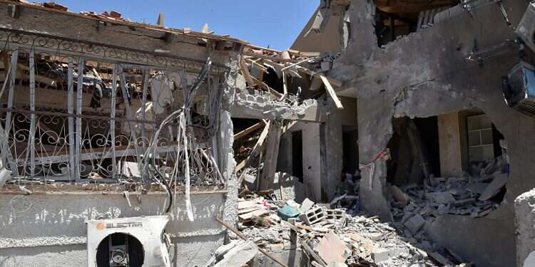 Why are PA banks delaying transfer of Qatari funds to Gaza?