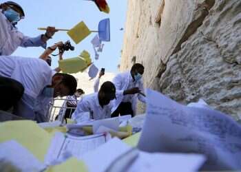 Western Wall cleared of 'notes to God' ahead of Rosh Hashanah