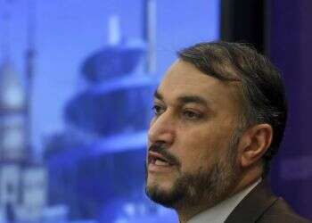 Top EU diplomat, Iran's new foreign minister meet for first time