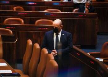 PM, Netanyahu clash over coronavirus response as Knesset prepares for budget bill