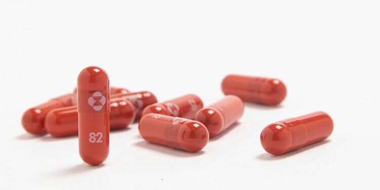 Report: New COVID pill cuts risk of death, hospitalization by 50%