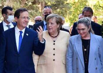 Herzog praises Merkel as 'one of the most important leaders of the modern era'