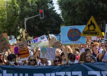 Ahead of UN climate change conference, thousands demand action in Tel Aviv