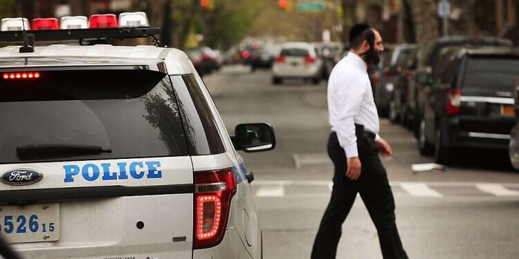 NYPD investigating incident of yeshivah student in Brooklyn hit by BB gun