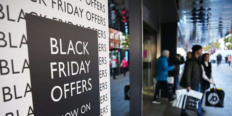 Consumer spending up as Israelis take advantage of Black Friday deals