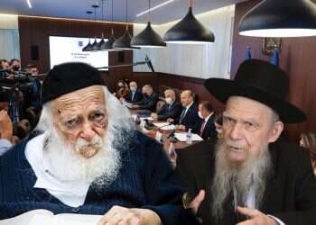 Leading Haredi rabbis lambast government for 'destroying kashrut, conversion'