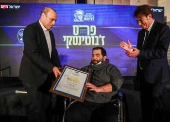 Recepient of Jabotinsky Award honored for 'exemplary display of Zionism'