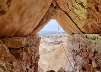 Pirate Palestinian quarry chips away at ancient aqueduct