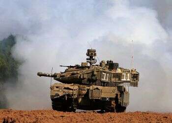 IDF forces fire warning shots at suspects on Syrian border