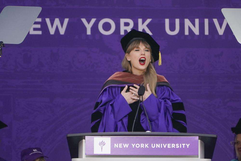 Taylor Swift awarded honorary degree from New York University – www ...