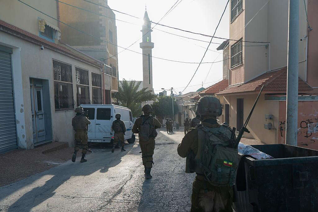 Soldier lightly wounded as IDF detains 2 sons of PIJ commander in Jenin ...