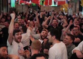 World Cup 2022: When Iranian exiles and an Israeli walk into a bar