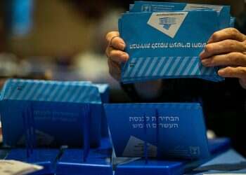 Lapid concedes defeat, wishes Netanyahu success as counting concludes