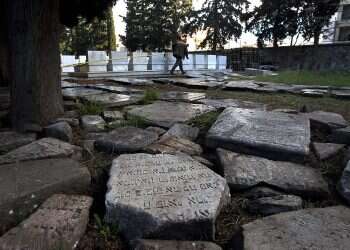 Thessaloniki marks 80th anniversary of Auschwitz trains