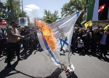 Iranians mark Jerusalem Day to support Palestinians