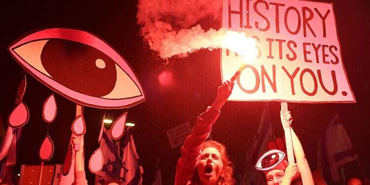 Israelis rally against judicial reform for 17th consecutive week