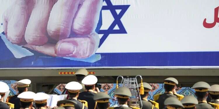 Iran renews threats against Israel during Army Day parade