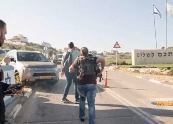 Manhunt underway after Samaria shooting attack injures 1