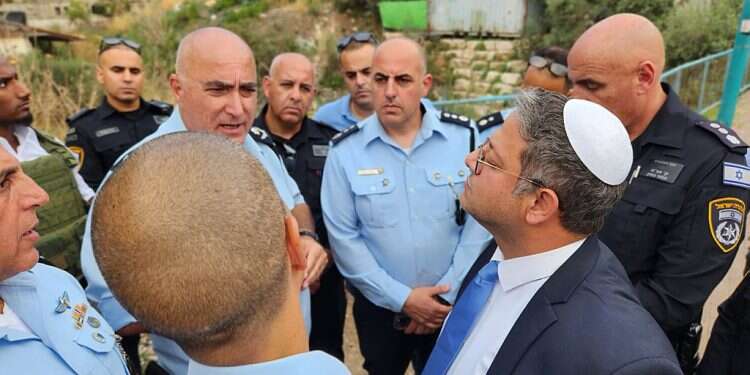 PM vows to 'stop chain of murders' after 5 gunned down in apparent gang feud