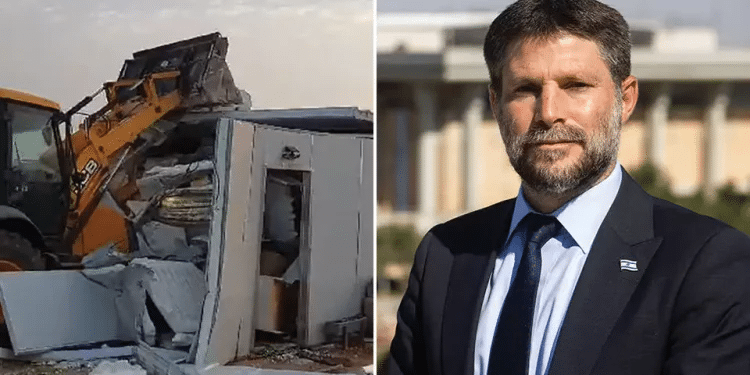 Israeli security forces evacuate unauthorized Samaria outpost