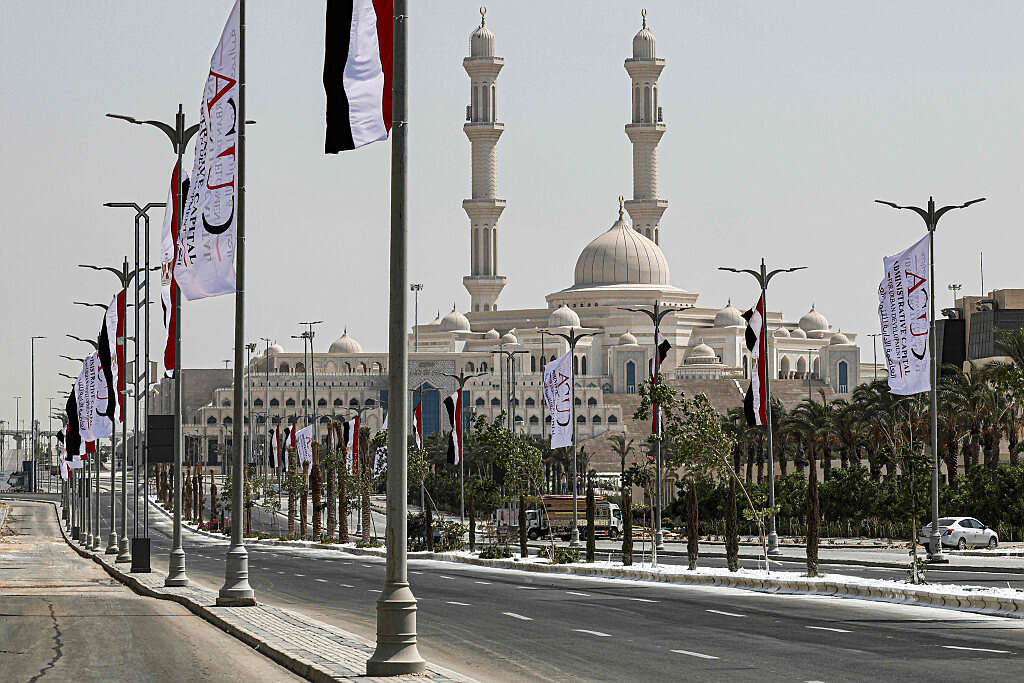 Move over Cairo Egypt s new capital draws awe as well as