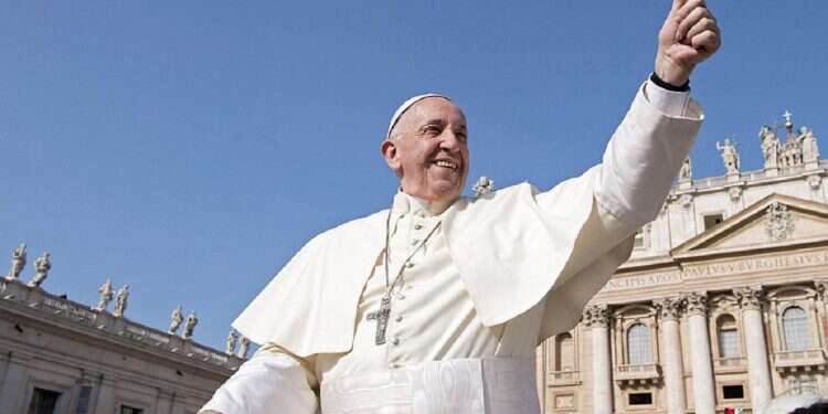 Francis stirs controversy by going out against gay people