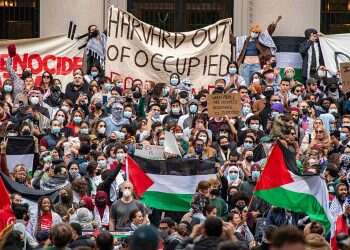 Singing 'Hatikvah' in Harvard Palestinian stronghold, Jewish students fight back