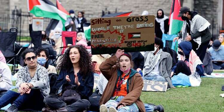 Ottawa capitulates to anti-Israel protests, cancels annual Yom Ha'atzmaut ceremony