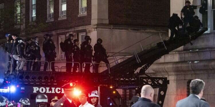Police clear anti-Israel protesters from Columbia University's Hamilton Hall after occupation