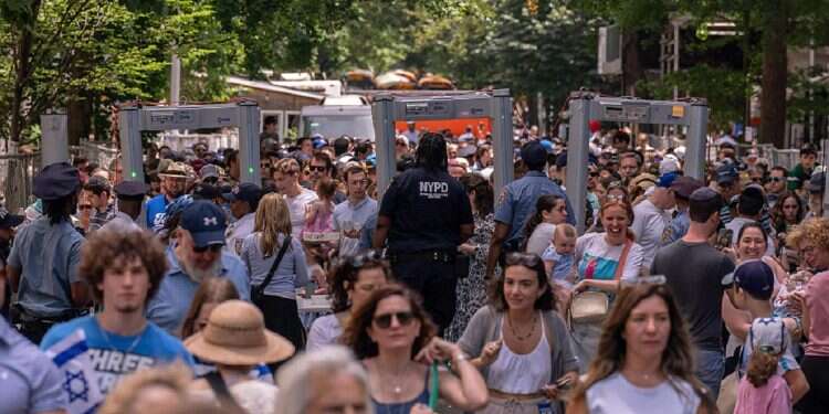 NJ mayor finds clever way to inform Jews of hostage rescue on Shabbat