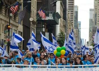 WATCH: Thousands attend Israel Day parade in New York, demand 'Bring Them Home'