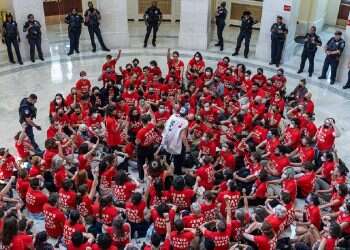 Protestors arrested after targeting Netanyahu's hotel, capitol building