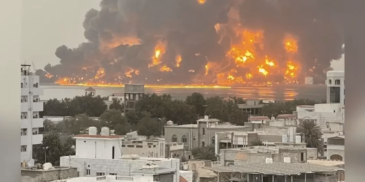Israel attacked Houthi targets in major Yemeni port