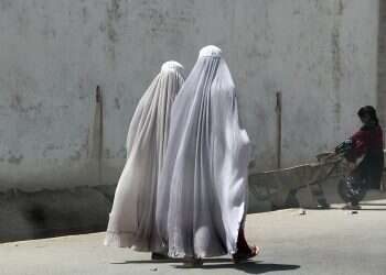 Taliban orders Afghan women to cover faces in public