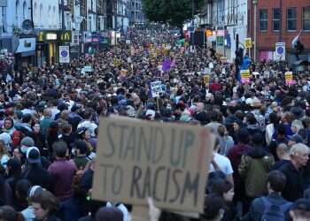 Anti-racism protesters outnumber far-right rallies in UK