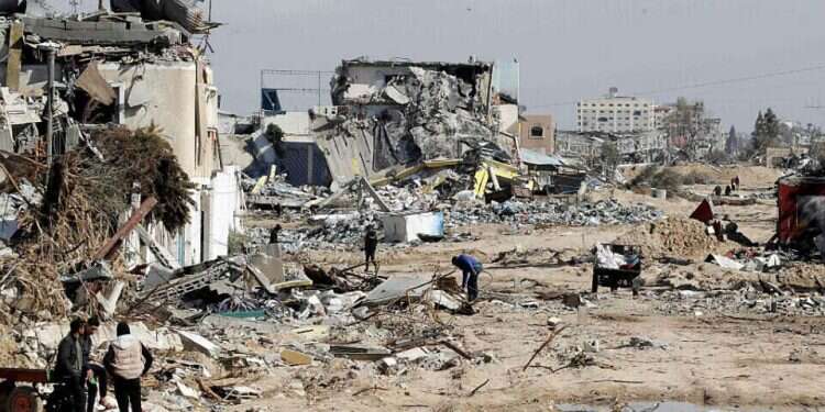 Israeli assessment: Uncertainty over Gaza's reconstruction pushs many back to displacement camps