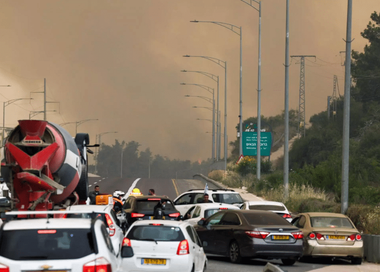 Wildfires force evacuations in central Israel